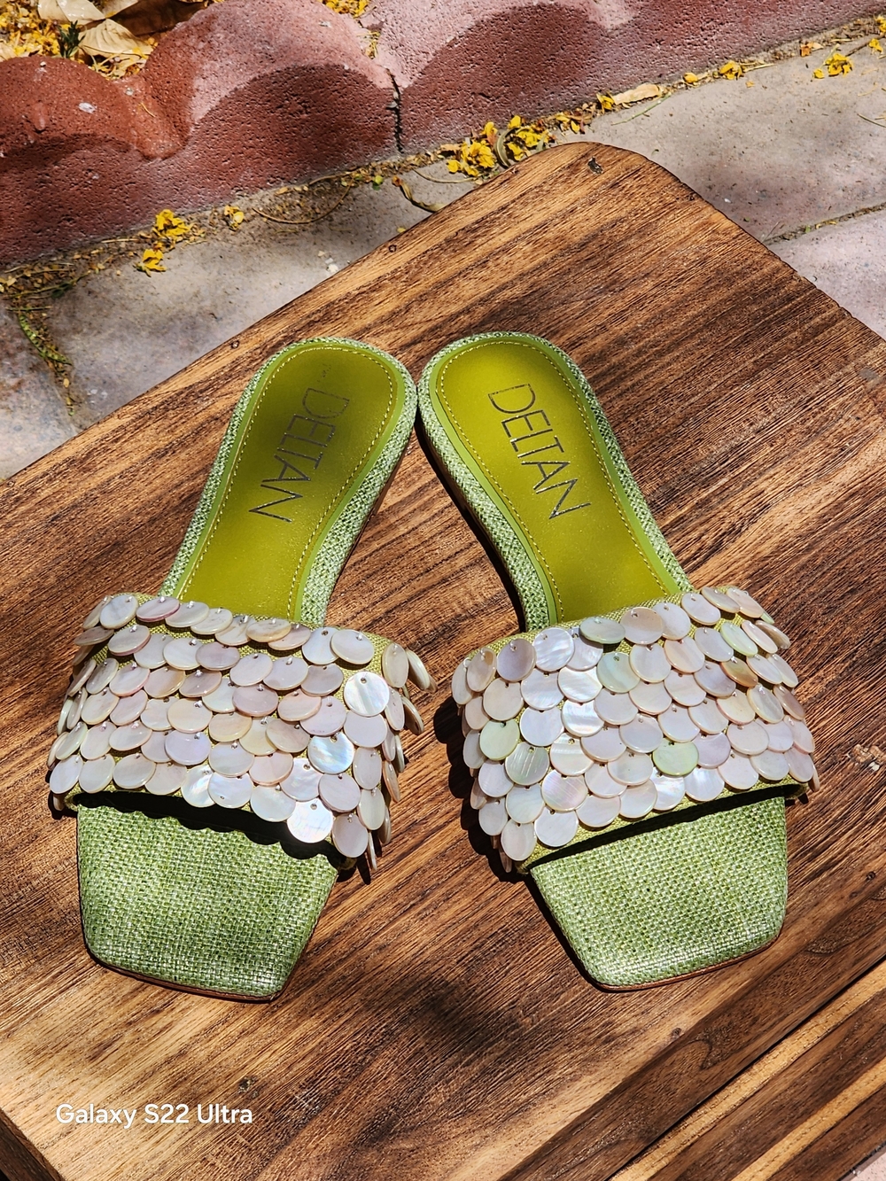 Deltan Women's Flora Linen Pearl Disc Flat Sandals in Sublime Green, Size 6 - Picture 5 of 7